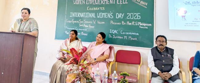 ಮಹಿಳೆಯರು ಎಲ್ಲಾ ಕ್ಷೇತ್ರಗಳಲ್ಲಿ ಮುಂದೆ ಬರಬೇಕು : ಶೃತಿ ವೈದ್ಯ 