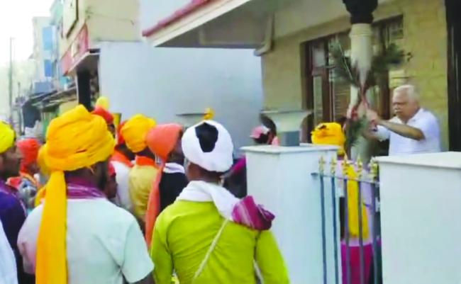 	ಗೌಳಿಗರ ಹೋಳಿ ಸಂಭ್ರಮದಲ್ಲಿ ಶಾಸಕ ದೇಶಪಾಂಡೆ  