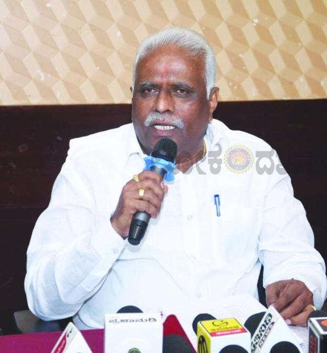 1158 ಪ್ರಾಥಮಿಕ ಕೃಷಿ ಪತ್ತಿನ ಸಹಕಾರ ಸಂಘಗಳಿಗೆ ಹಾರ್ಡ್ವೇರ್ ವಿತರಣೆ: ಸಂಸದ ಈರಣ್ಣ  