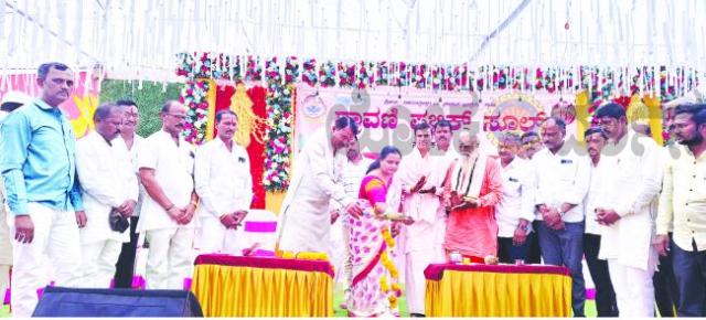 ಮಕ್ಕಳಿಗೆ ಶಿಕ್ಷಣ ಜೊತೆ ಸಂಸ್ಕಾರ ಕೊಡಿ : ನಾಗರತ್ನ ಮನಗೂಳಿ