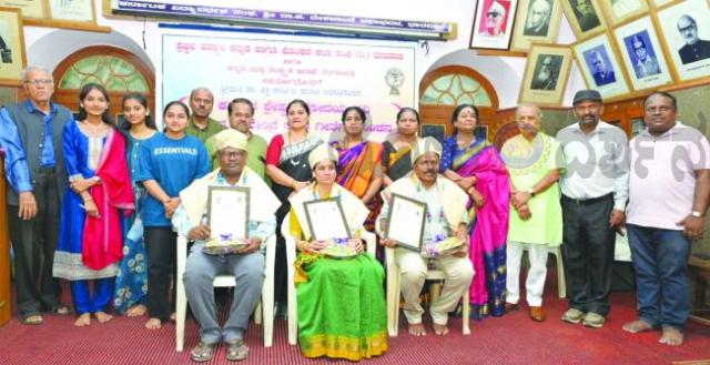 ಡಾ. ದ.ರಾ.ಬೇಂದ್ರೆರವರ ಕವನಗಳು ದೇಶಿ ಸಂಸ್ಕೃತಿಯನ್ನು ಬಿಂಬಿಸುವಂತಹವು : ವಿಶ್ವೇಶ್ವರಿ ಬಸವಲಿಂಗಯ್ಯಾ ಹಿರೇಮಠ 