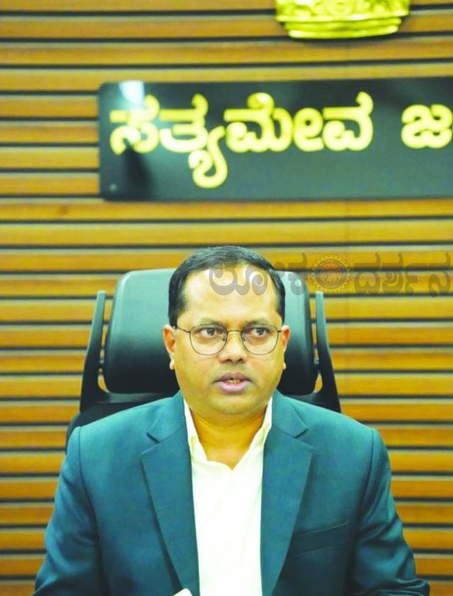 ಗ್ಯಾಸ್ ಸಿಲಿಂಡರ್ ಬುಕಿಂಗ್ನಲ್ಲಿ ತಾಂತ್ರಿಕ ವ್ಯತ್ಯಯ; ಆತಂಕ ಪಡುವ ಅಗತ್ಯವಿಲ್ಲ- ಡಿಸಿ ನಾಗೇಂದ್ರ ಪ್ರಸಾದ್‌.ಕೆ