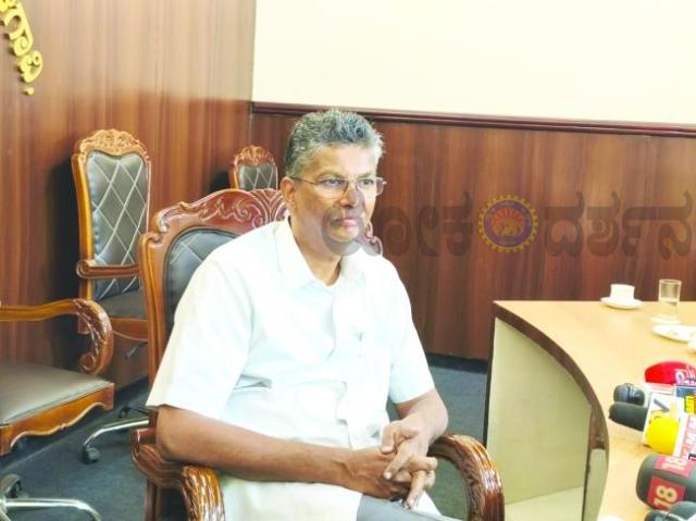 ಮೇಟಿ ಕುಟುಂಬಸ್ಥರಿಗೆ ಟಿಕೆಟ್‌: ಸಚಿವ ಸತೀಶ್ ಜಾರಕಿಹೊಳಿ  