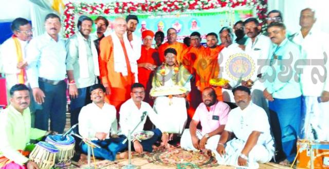 ಸತತ 9 ದಿನಗಳ ಕಾಲ ತಡರಾತ್ರಿವರೆಗೂ ಕುಳಿತು ಜ್ಞಾನದ ಪ್ರವಚನ ಕೇಳಿದ ಶಿಗ್ಗಾವಿಯ ಭಕ್ತರು 