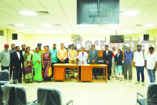 ಬಳ್ಳಾರಿ: ರಾಷ್ಟ್ರೀಯ ಲೋಕ್ ಅದಾಲತ್ನಲ್ಲಿ ವಿವಿಧ ಬಗೆಯ ಪ್ರಕರಣಗಳು ರಾಜಿ ಸಂಧಾನ11,406 ಪ್ರಕರಣ ಇತ್ಯರ್ಥ, 37.86 ಕೋಟಿ ರೂ. ವಸೂಲಾದ ಪರಿಹಾರ ಮೊತ್ತ