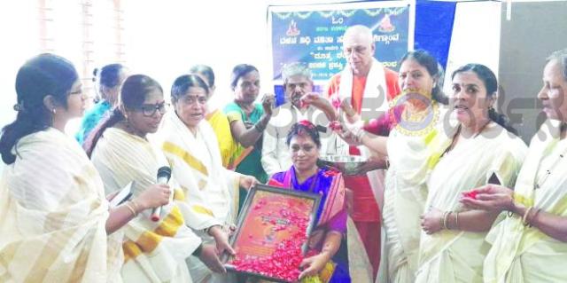 ಪ್ರತಿಯೋಬ್ಬ ಮಹಿಳೆಯಲ್ಲಿ ಒಂದಿಲ್ಲೊಂದು ಪ್ರತಿಭೆ ಇರುತ್ತದೆ ಅದನ್ನ ಗುರುತಿಸುವ ಕಾರ್ಯ ಮಾಡಬೇಕು 