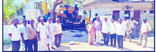 ನಗರದ ಕೆ ಎಚ್ ಪಾಟೀಲ್ ಬಡಾವಣೆಯಲ್ಲಿ ಶ್ರೀಮತಿ ಲಲಿತಾ ಅಸೂಟಿಯವರಿಂದ ರಸ್ತೆ ಡಾಂಬರೀಕರಣ ಕಾಮಗಾರಿಗೆ ಚಾಲನೆ 