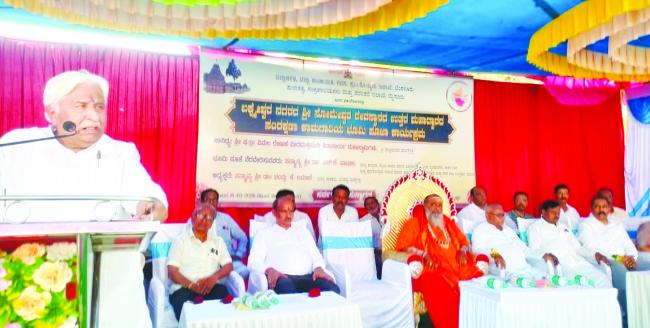 ಐತಿಹಾಸಿಕ ದೇವಾಲಯಗಳ ಸಂರಕ್ಷಣೆ ನಮ್ಮೆಲ್ಲರ ಹೊಣೆ : ಲಕ್ಷ್ಮೇಶ್ವರದಲ್ಲಿ ಸೋಮೇಶ್ವರ ದೇವಸ್ಥಾನ ಅಭಿವೃದ್ಧಿಗೆ 2.40 ಕೋಟಿ ಹಿ ಸಚಿವ ಎಚ್‌.ಕೆ. ಪಾಟೀಲ 