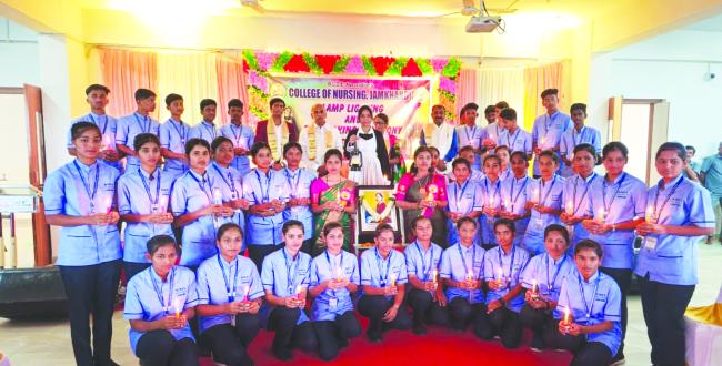 ಬಿಲ್‌ಡಿಇ ಸಂಸ್ಥೆಯ ನಸಿಂರ್ಗ್ ವಿದ್ಯಾರ್ಥಿಗಳ ಲ್ಯಾಂಪ್ ಲೈಟಿಂಗ್ ಮತ್ತು ಪ್ರತಿಜ್ಞಾ  ಸ್ವೀಕಾರ ಸಮಾರಂಭ 