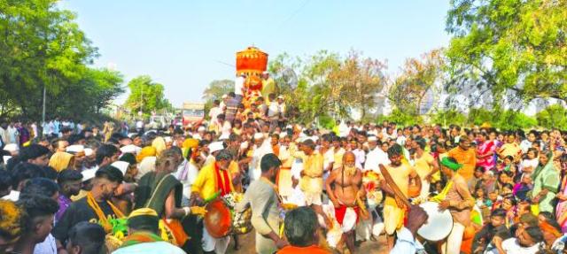 ಮಾರ್ತುಂಡ ಭೈರವ ರಾವುತರಾಯ ಬಂಡಿ ಉತ್ಸವ: ಅದ್ದೂರಿ ಮೆರವಣಿಗೆ