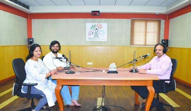 ಲಸಿಕೆಗಳ ಮಹತ್ವ ಕುರಿತು ಕೆಎಲ್‌ಇ ವೇಣುಧ್ವನಿ 90.4 ಎಫ್‌. ಎಮ್‌. ಕೇಂದ್ರ  