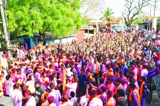 ಆಲದಕಟ್ಟಿ ಶಿವಯೋಗಿಶ್ವರ ನೂತನ ರಥದ ಪುರ​‍್ರವೇಶ