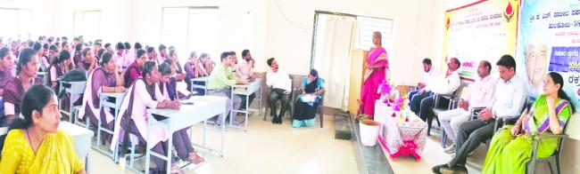 ರಕ್ತದಾನದಿಂದ ಜೀವ ಉಳಿಸುವ ಸಂಕಲ್ಪಕ್ಕೆ ವಿದ್ಯಾರ್ಥಿಗಳು ಕೈಜೊಡಿಸಬೇಕು 