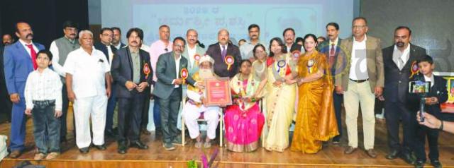 ಪ್ರಲ್ಹಾದ ಪಾಂಡವರಿಗೆ ಚರ್ಮಶ್ರೀ ಪ್ರಶಸ್ತಿ   