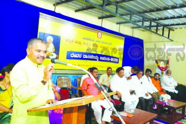 ಲಿಂಗ ತಾರತಮ್ಯ ವಿರುದ್ಧ ಧ್ವನಿ ಎತ್ತಿದ ಆದ್ಯ ವಚನಕಾರ ನೇಕಾರ ಸಂತ ದೇವರ ದಾಸಿಮಯ್ಯ 