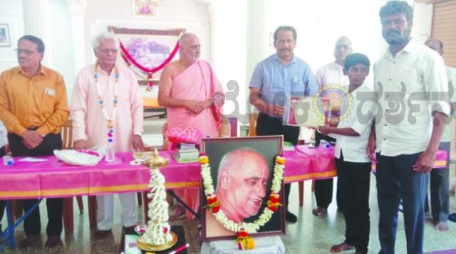 ಮಕ್ಕಳಿಗೆ ಮೋಬೈಲ ಕೊಡಬೇಡಿ ಸಂಸ್ಕಾರ ಕೊಡಿ: ರವಿ ಭಜಂತ್ರಿ 