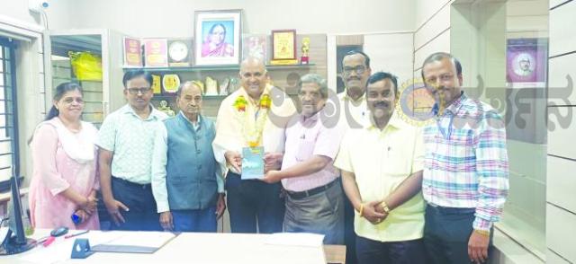 ಪ್ರೊ. ಅಂಗಡಿ ಅವರಿಗೆ ಶಿಕ್ಷಣ ಪ್ರತಿಷ್ಠಾನ ಗೌರವ ಸನ್ಮಾನ  