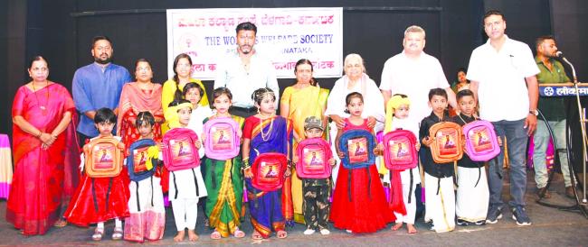 ಮಕ್ಕಳನ್ನು ಸಮಾಜಮುಖಿಯಾಗಿ ಬೆಳೆಸುವುದು ನಮ್ಮೆಲ್ಲರ ಕರ್ತವ್ಯ: ನೀಲಣ್ಣವರ  