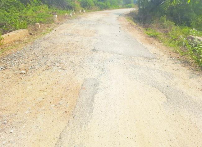 ನಂದಿಹಳ್ಳಿ ಹದಗೆಟ್ಟ ರಸ್ತೆ : ಸಂಚಾರ ಅಯೋಮಯ 