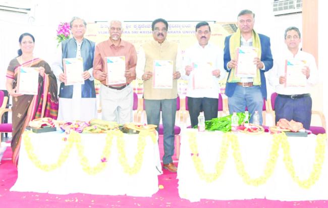 ಒಂದು ದಿನದ ರಾಷ್ಟ್ರೀಯ ವಿಚಾರ ಸಂಕಿರಣ ಕಾರ್ಯಕ್ರಮದಲ್ಲಿ ರಂಗನಿರ್ದೇಶಕ ಡಾ.ಸಿ.ಬಸಲಿಂಗಯ್ಯ ಅಭಿಪ್ರಾಯ 