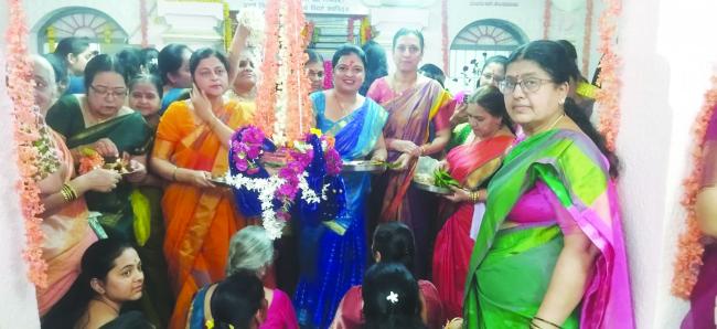 ರಾಮನವಮಿ ನಿಮಿತ್ತ,  ರಾಮನ ತೊಟ್ಟಿಲೋತ್ಸವ: ಪಾಲಕಿ ಉತ್ಸವ   