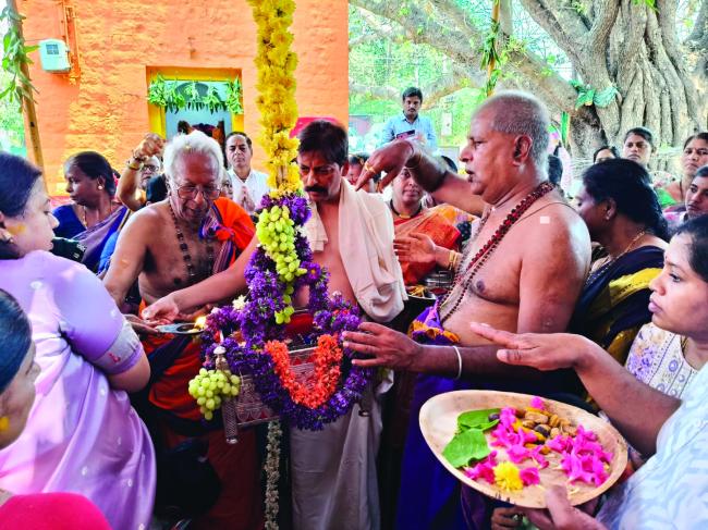 ಕುಷ್ಟಗಿ ಚಾಳದ ಅಮೃತ ಶಿಲೆಯ ಶ್ರೀರಾಮ ಮಂದಿರದಲ್ಲಿ ವಿಜೃಂಭಣೆಯಿಂದ ರಾಮನವಮಿ ಆಚರಣೆ...