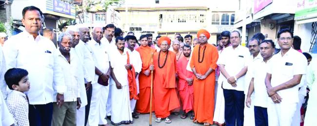 ಜ. ತೋಂಟದಾರ್ಯ ಜಾತ್ರಾ ಮಹೋತ್ಸವ  ಒಕ್ಕಲಗೇರಿಯಲ್ಲಿ ತೋಂಟದ ಶ್ರೀಗಳಿಂದ ಜಾಗೃತಿ ಪಾದಯಾತ್ರೆ 