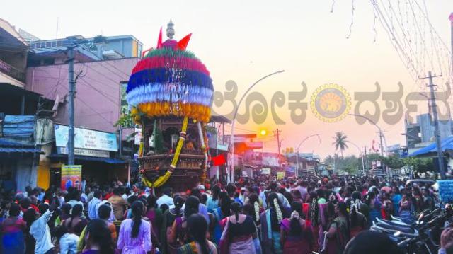 ಶ್ರದ್ಧಾಭಕ್ತಿಯಿಂದ ಜರುಗಿದ ಬಸವಣ್ಣ-ವೀರಭದ್ರೇಶ್ವರ ರಥೋತ್ಸವ!