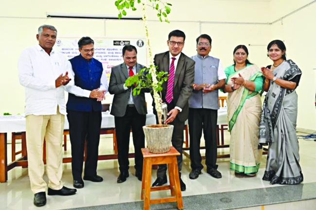 ಜಿಲ್ಲಾ ಪುನಶ್ಚೇತನ ತರಬೇತಿ ಕಾರ್ಯಕ್ರಮ ಉದ್ಘಾಟನೆ 