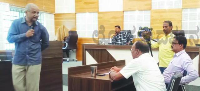 ನಗರಸಭೆಯ 12 ವಾಣಿಜ್ಯ ಮಳಿಗೆಗಳು ಬಹಿರಂಗ ಹರಾಜು  