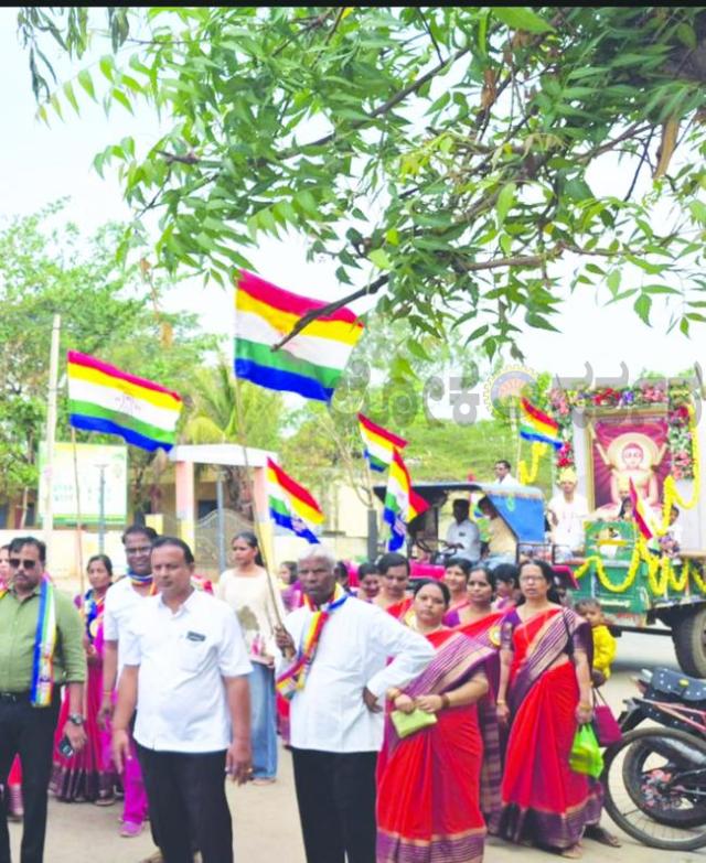 ಹಡಗಲಿಯಲ್ಲಿ ಮಹಾವೀರ ಜಯಂತಿ, ಮೆರವಣಿಗೆ  