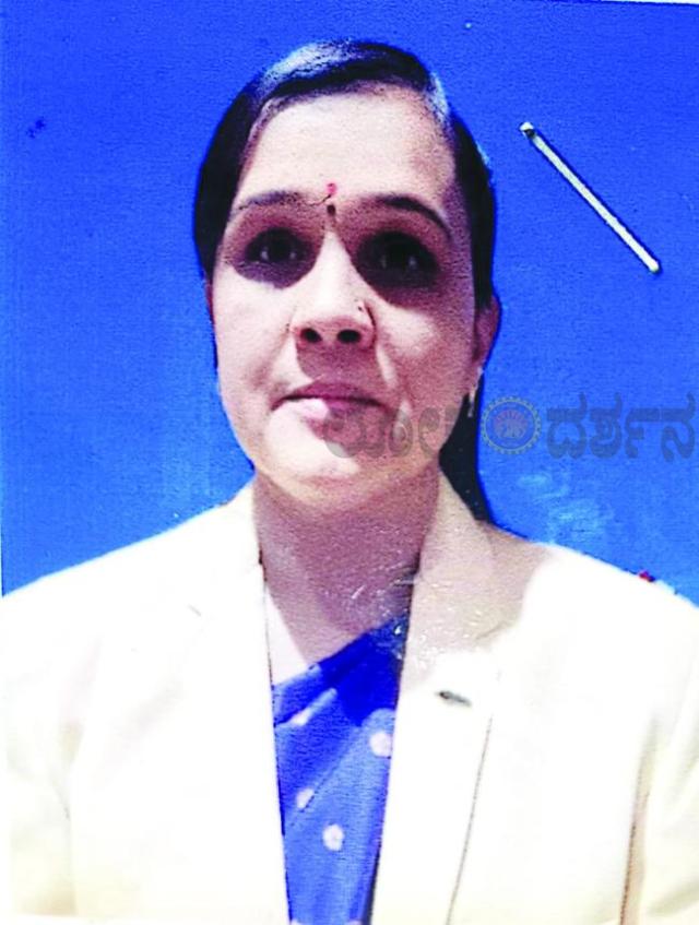 ಗುರುದೇವಿ ಹಳ್ಳೂರ ಅವರಿಗೆ ಪಿಎಚ್‌ಡಿ ಪದವಿ 