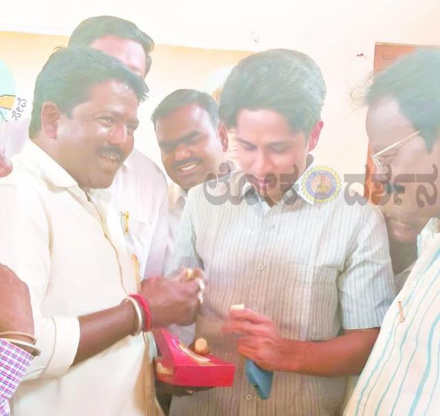 ನುಡಿದಂತೆ ನಡೆದ ಜನನಾಯಕ ಕೃಷ್ಣಗೌಡ್ರು ಪಾಟೀಲ ಸವಿತಾ ಸಮಾಜದ ಅಭಿವೃದ್ಧಿಗೆ 10 ಲಕ್ಷ ಅನುದಾನ ಮಂಜೂರು  