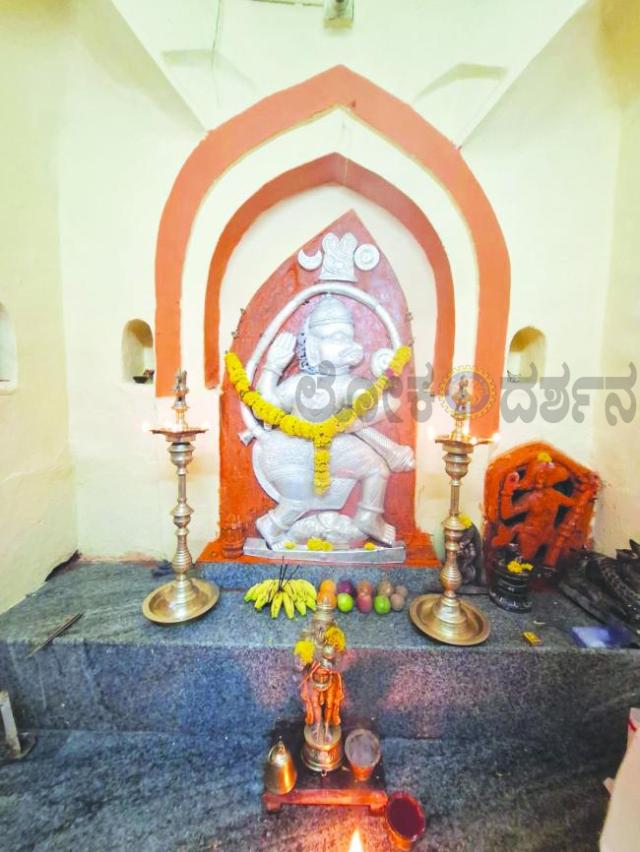 800 ವರ್ಷಗಳ ಪುರಾತನ ಹನುಮಾನ ದೇವರ ಗುಡಿಯ ಜಯಂತ್ಯೋತ್ಸವ  