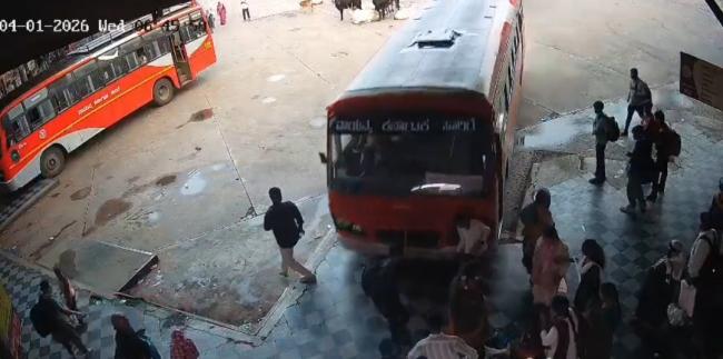 ಹಾವೇರಿ: ಬಸ್ ನಿಲ್ದಾಣದಲ್ಲಿ ಭೀಕರ ಅಪಘಾತ - ಮೂರು ವರ್ಷದ ಮಗು ದಾರುಣ ಸಾವು