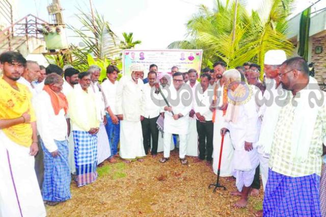  ನಾನಾ ಅಭಿವೃದ್ಧಿ ಕಾಮಗಾರಿಗಳಿಗೆ ಶ್ರೀನಿವಾಸ ಮಾನೆ ಭೂಮಿಪೂಜೆ  