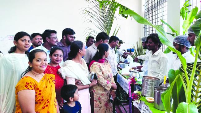 ಕೊಪ್ಪಳ ವಿಶ್ವವಿದ್ಯಾಲಯದ ವಾಣಿಜ್ಯ ಮುಖ್ಯ ಆವರಣದಲ್ಲಿ  ಆಹಾರ ಮೇಳ ಕಾರ್ಯಕ್ರಮ   