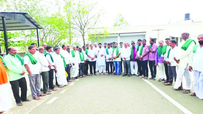 ಮೇ-8 ರಂದು ರಾಜ್ಯಮಟ್ಟದ ರೈತ ಜಾಗೃತಿ ಸಮಾವೇಶದ ಪೂರ್ವಭಾವಿ ಸಭೆ :10-15 ಸಾವಿರ ರೈತರೊಂದಿಗೆ ಸಮಾವೇಶ- ಶಶಿಕಾಂತ ಗುರೂಜಿ 