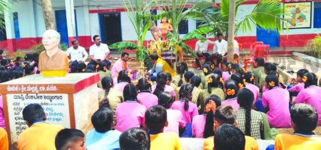 ವೀರಾಂಜನೇಯ ಇಂದಿನ ಯುವಕರಿಗೆ ಸ್ಪೂರ್ತಿ: ರಮೇಶ ಅಳಗುಂಡಿ 