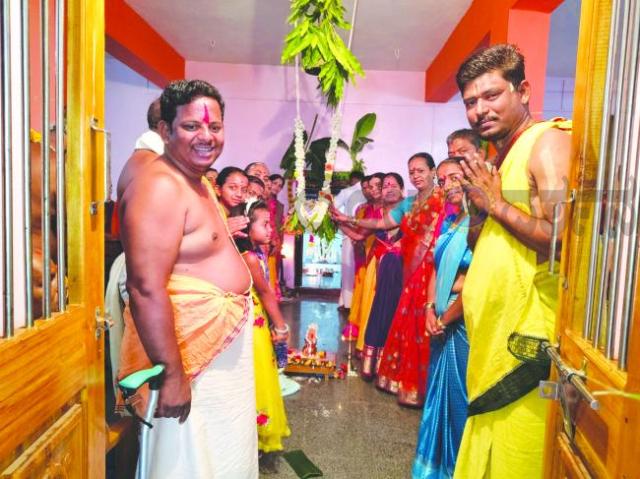 ಬೀಳಗಿ ತಾಲೂಕಿನ - ಕುಂದರಗಿಯಲ್ಲಿ ತೊಟ್ಟಿಲೋತ್ಸವ ಸಂಭ್ರಮ