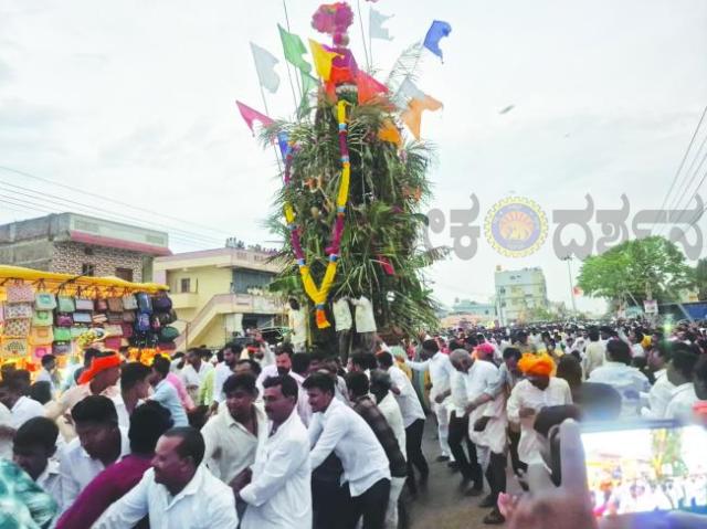 ದವನದ ಹುಣ್ಣಿಮೆಯಂದು ದಿಗಂಬರೇಶ್ವರ ರಥೋತ್ಸವ