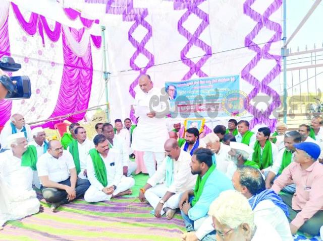 ರೈತರ ಜಮೀನುಗಳಿಗೆ ಒಂದೇ ರೀತಿ ಬೆಲೆ ನಿಗದಿ ಮಾಡಿ ಪರಿಹಾರ ಒದಗಿಸಬೇಕು:  ಶಂಕರಗೌಡ ಹಿರೇಗೌಡ