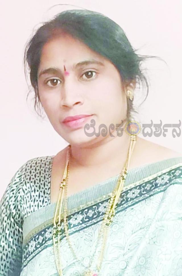 ಚುಟುಕು ಸಾಹಿತ್ಯ ಸ್ಪರ್ಧೆಯಲ್ಲಿ ಸಾಹಿತಿ, ಶಿಕ್ಷಕಿ, ಶಾಂತಾ ಪ್ರಥಮ  