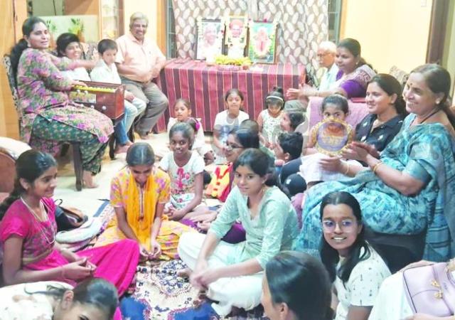 ದಾನೇಶ್ವರಿ ಸಂಗೀತ ಪಾಠಶಾಲೆಯಲ್ಲಿ ಡಾ. ಶಿವಕುಮಾರ ಸ್ವಾಮಿಜಿಯವರ ಜಯಂತಿ ಉತ್ಸವ 