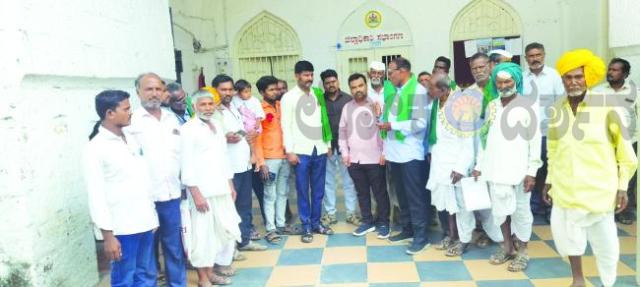 ನೀರಾವರಿ ಕಾಲುವೆ ಜಾಲದ ರೈತರಗೋಳು ತಪ್ಪಿಲ್ಲ..! ಪರಿಹಾರ ಕಲ್ಪಿಸಲು ಅರವಿಂದ ಕುಲಕರ್ಣಿ ಆಗ್ರಹ 