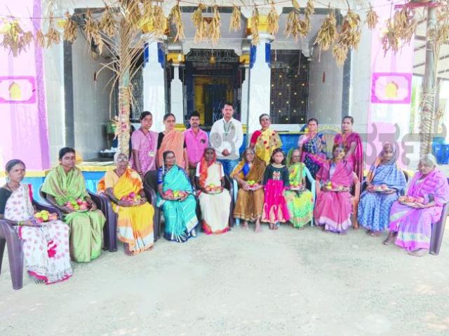 ಹೇಮಾವತಿ ಅಮ್ಮನವರ ಜನ್ಮದಿನದ ಪ್ರಯುಕ್ತ ಹಣ್ಣು ಹಂಪಲ ವಿತರಣೆ 