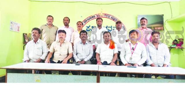 ಗಂಗಾವತಿಯಲ್ಲಿ ಶ್ರಮಜೀವಿ ಕಟ್ಟಡ ಕಾರ್ಮಿಕರ 5ನೇ ರಾಜ್ಯ ಸಮಾವೇಶ : ಡಾ.ಈಶ್ವರ್ ಸವಡಿಗೆ ಶ್ರಮಜೀವಿ ಕಾಯಕ ರತ್ನ ಪ್ರಶಸ್ತಿ : ಶಿವಕುಮಾರ್‌ಗೌಡ 