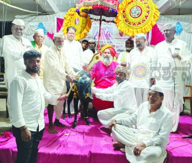 4 ವರ್ಷದ ಮೇಕೆ 2 ಕ್ವಿಂಟಾಲ್ ಚೀಲ ಎಳೆದು ಅದ್ಭುತ ಸಾಹಸ 