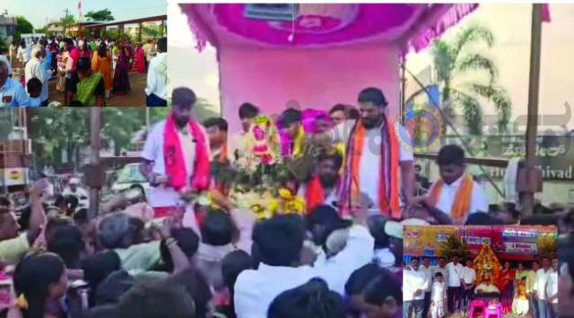 ಕಂಬಿ ಮಲ್ಲಯ್ಯ ಮಹಾಲಿಂಗಪುರ ಪುರ ಪ್ರವೇಶ ! ಪಟ್ಟಣದ ಅಲ್ಲಲ್ಲಿ ಉಪಹಾರ ದಾಸೋಹ  