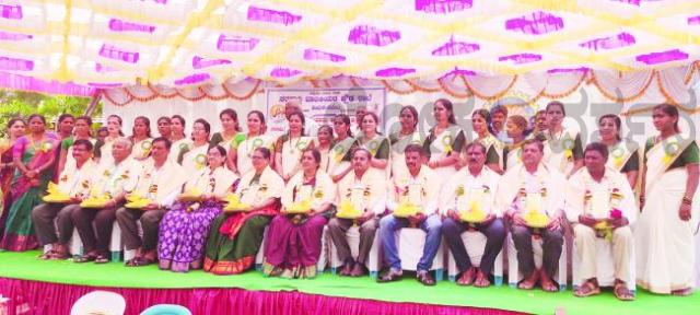 ಶಿಂದಿಕುರಬೇಟ ಸರ್ಕಾರಿ ಬಾಲಕಿಯರ ಪ್ರೌಢಶಾಲೆ ಗುರುವಂದನಾ ಕಾರ್ಯಕ್ರಮ 